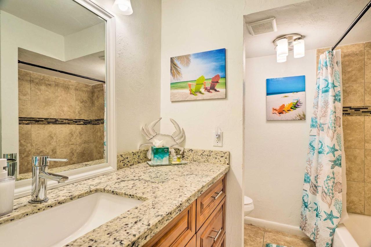 Pet-Friendly Fort Myers Home With Patio And Grill! นอร์ทฟอร์ทไมเออร์ส ภายนอก รูปภาพ